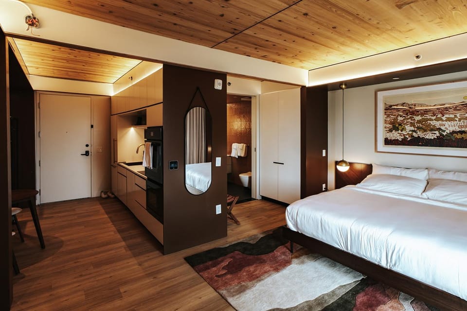 Bed, TV and multimedia, Kitchen or kitchenette, Photo of the whole room