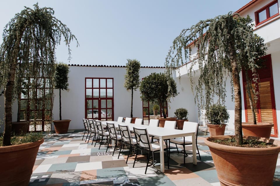 Patio, Restaurant/places to eat, Garden, Seating area