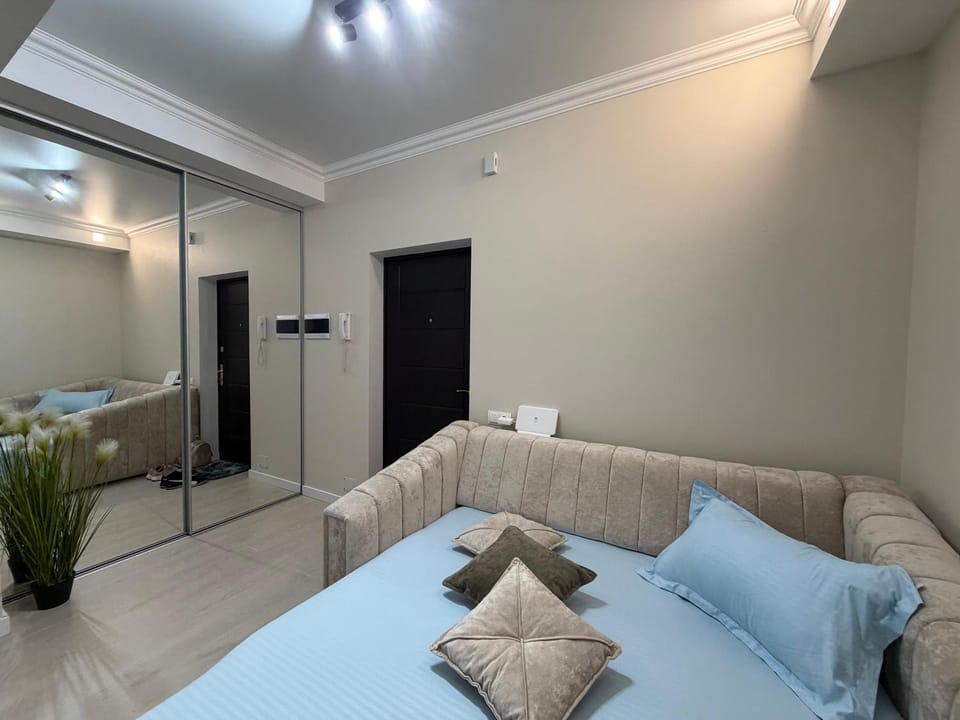 Independenței white 2 rooms Apartment in Chișinău