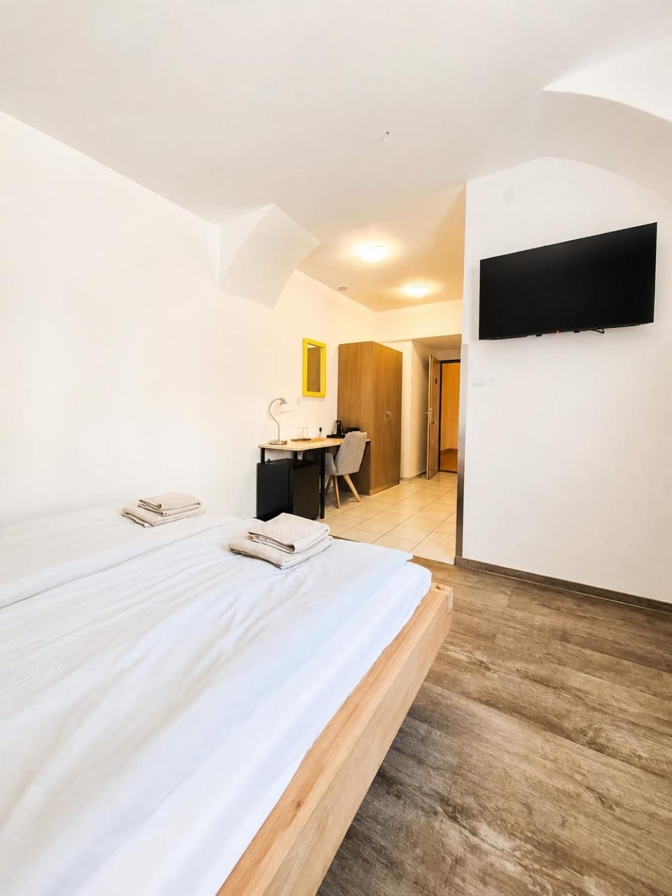 Bed, TV and multimedia