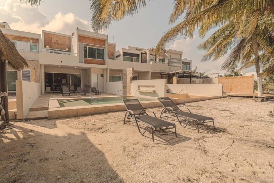 cuatro villa Villa cuatro, Frente al mar con pis House in State of Yucatan