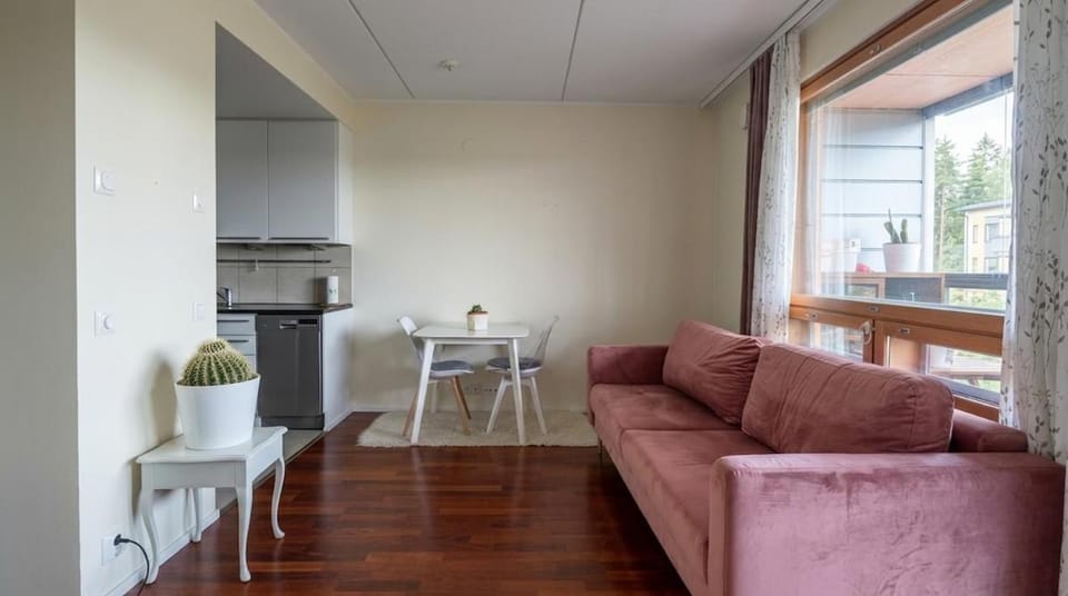 Modern Canal-Side Retreat - Sauna & Huge Balcony Apartment in Helsinki