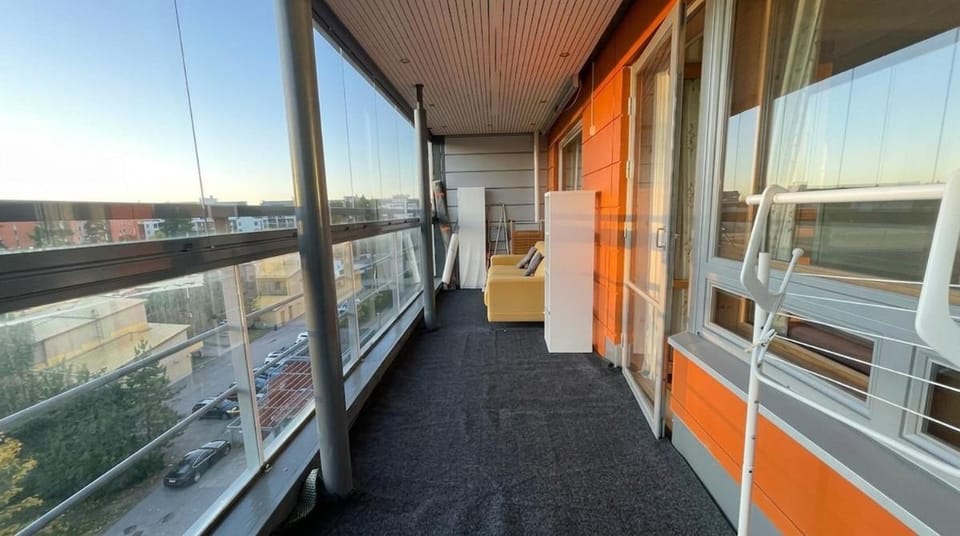Modern Canal-Side Retreat - Sauna & Huge Balcony Apartment in Helsinki