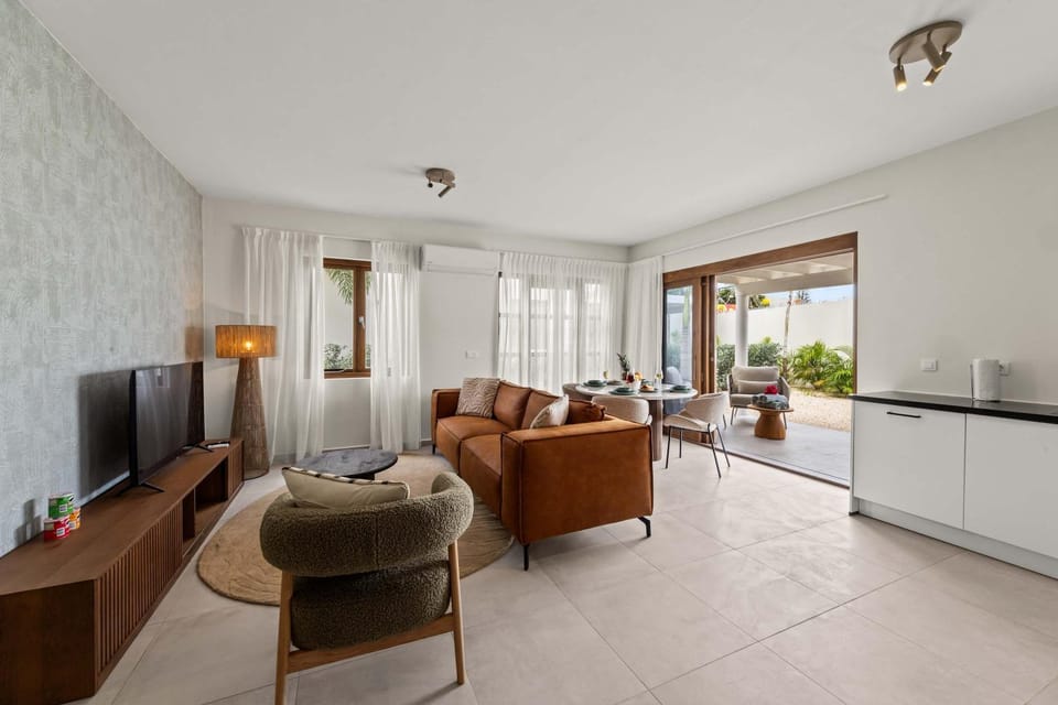 J&M Trupial - Stylish Caribbean Stay in Vredenberg Apartment in Willemstad