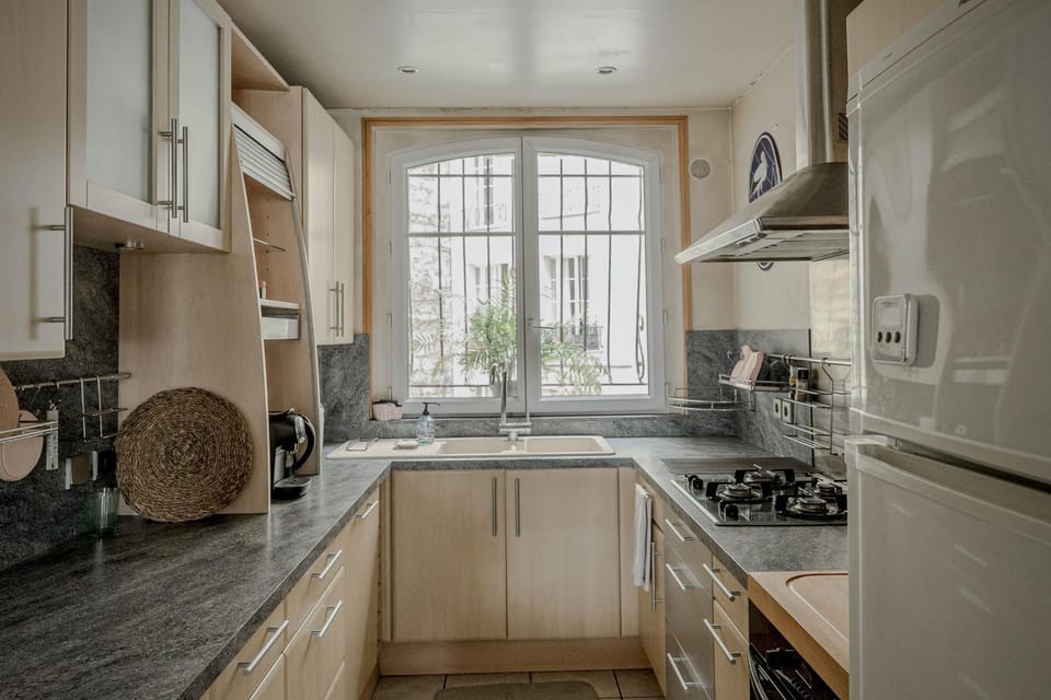 Apt 3 bedrooms with lift near Eiffel Tower Paris15 Apartment in Paris