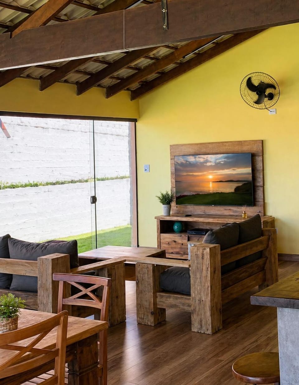 Casa na beira da represa em condomínio de chácaras House in State of Paraná