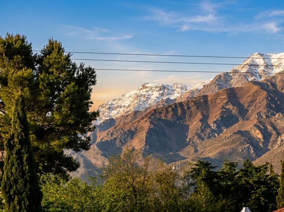 Nearby landmark, Spring, Day, Natural landscape, Winter, Mountain view