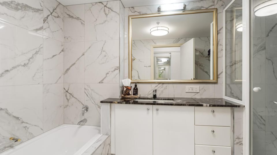 Two-Bedroom Apartment in Iconic Building Pool, Spa Apartment in Auckland