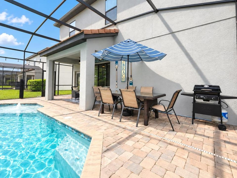 3BR w Private Pool at Balmoral Resort House in Haines City