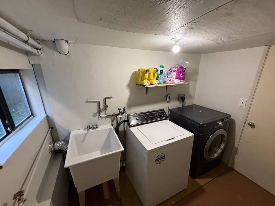 towels, washing machine, dryer