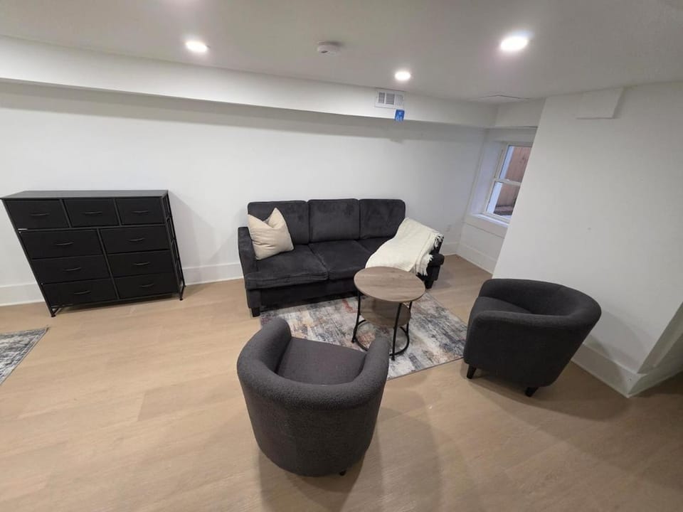 Modern House 5 min walk to Metro House in District of Columbia