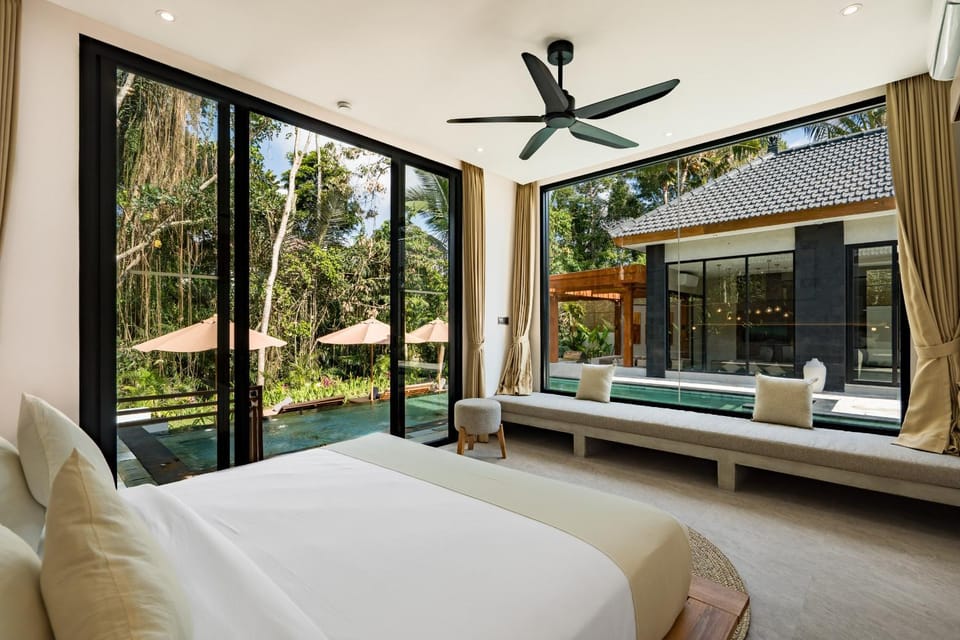 Bed, Photo of the whole room, Bedroom, Garden view