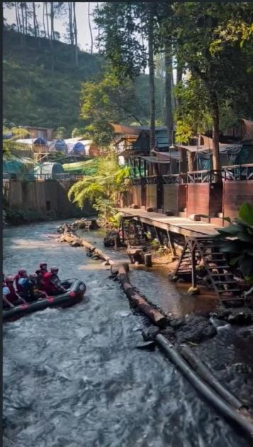 Cozzy Valley Rahong Vacation rental in West Java
