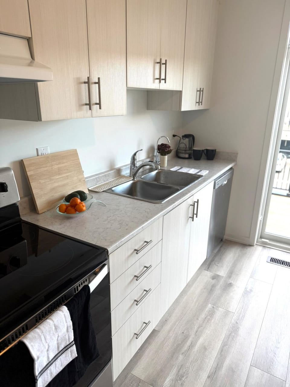 Luxury Private Room & Bath near Ajax GO Vacation rental in Ajax