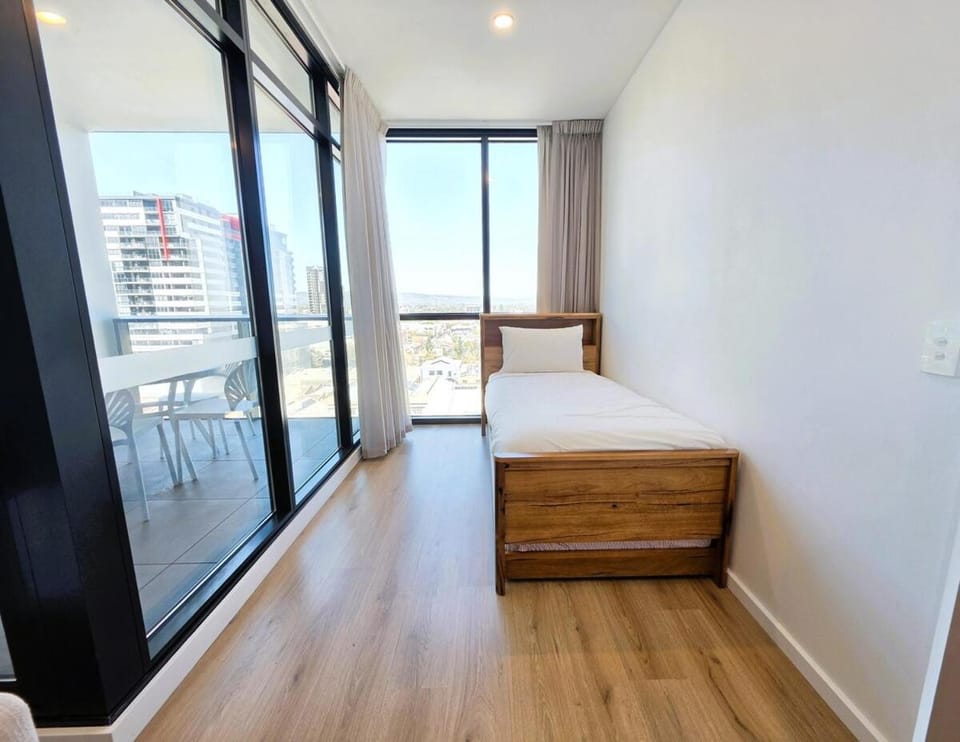 Chic City Living One Bed Apartment on Franklin St - sleeps 3 Apartment in Adelaide