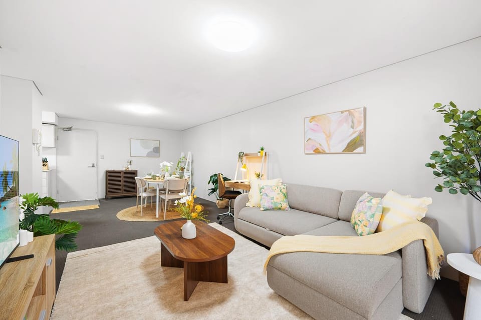 Kingsford 2BR Parking UNSW Light Rail 2 Min Apartment in Kensington