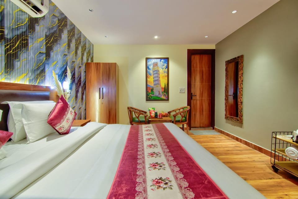Bed, Photo of the whole room, Bedroom, wardrobe