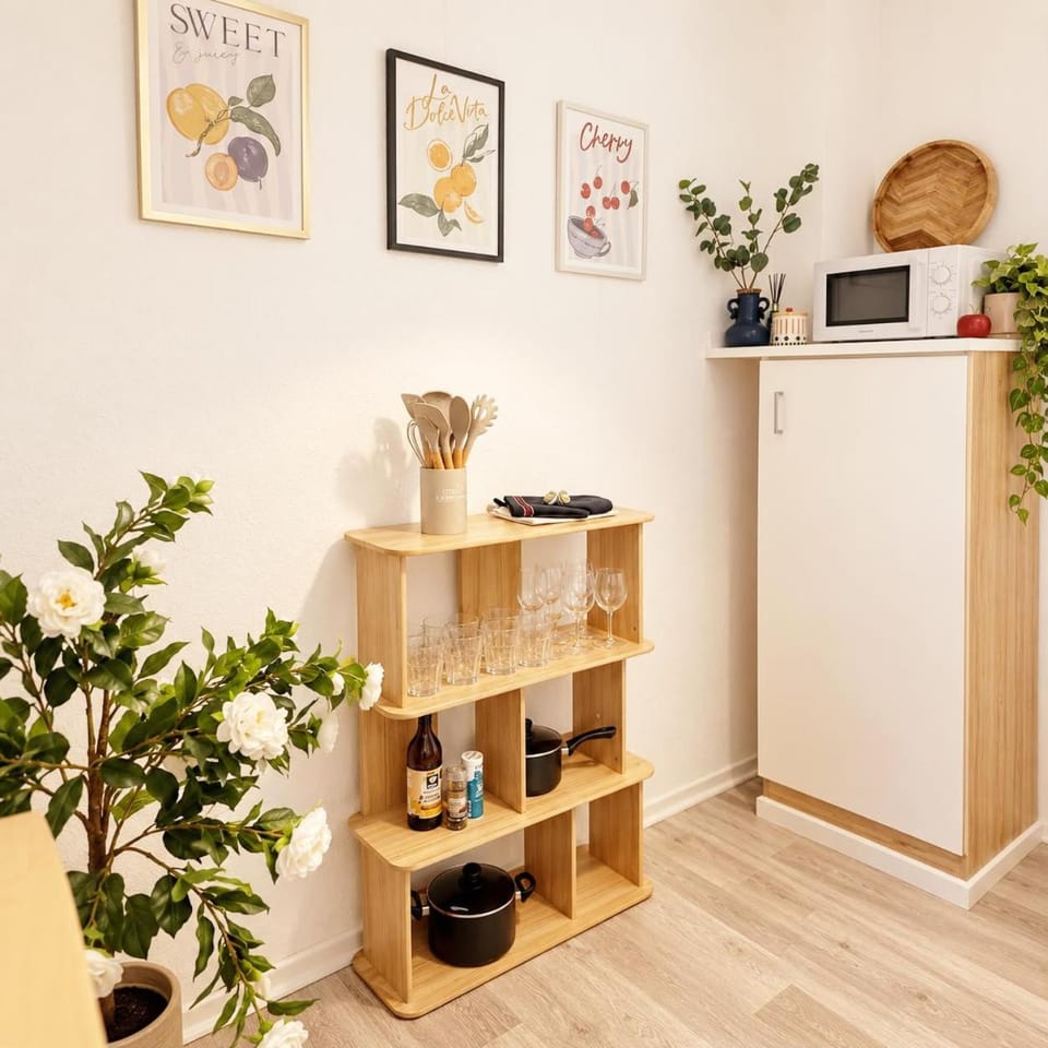 Kitchen or kitchenette, kitchen
