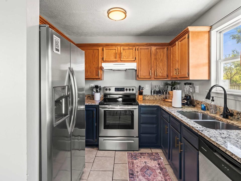 Exclusive Bourbon retreat close to Nulu Downtown Apartment in Jefferson County