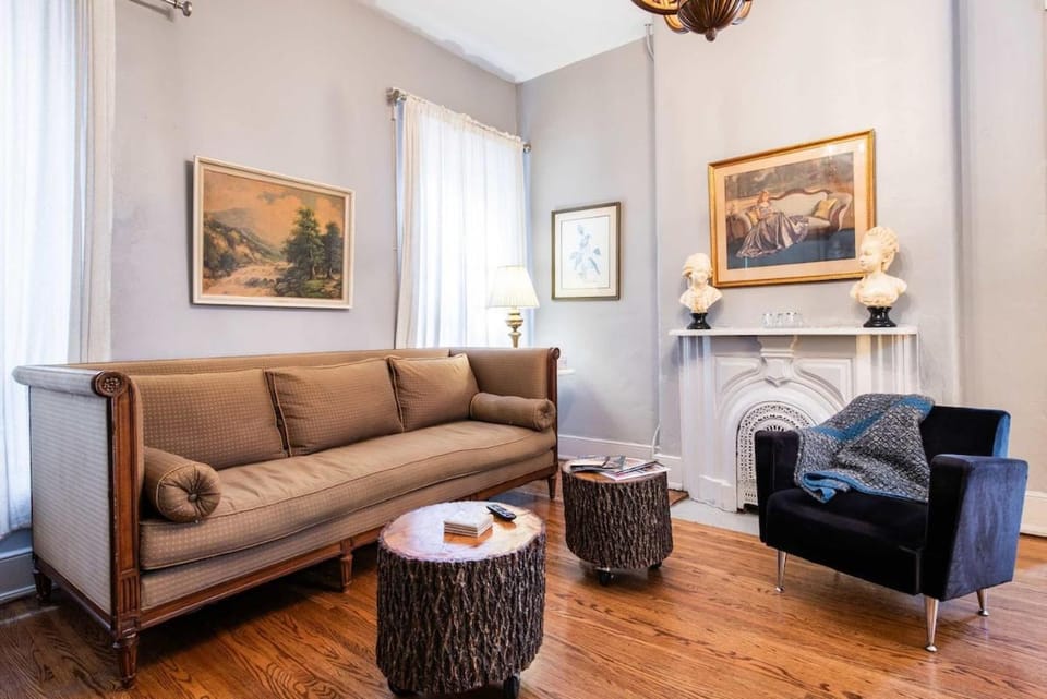 Spacious Bourbon Trail retreat near Downtown Lou House in Jefferson County