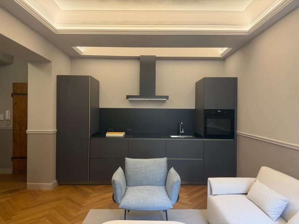 Kitchen or kitchenette, Living room, Seating area