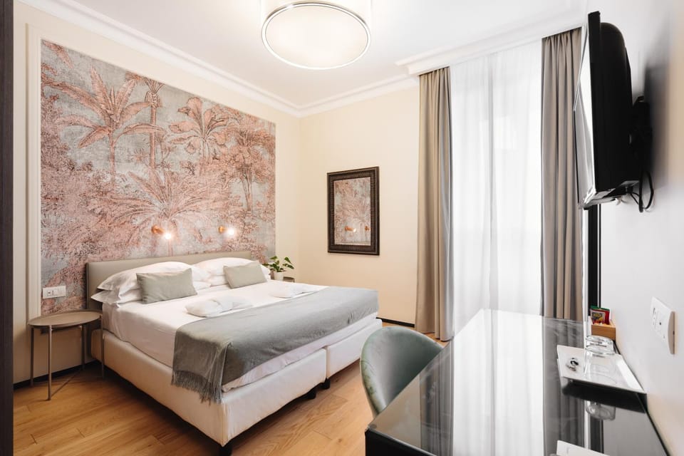 Bed, TV and multimedia, Bedroom, towels