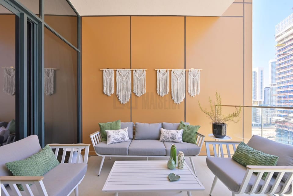 Patio, Day, View (from property/room), Balcony/Terrace, Living room, Seating area, towels