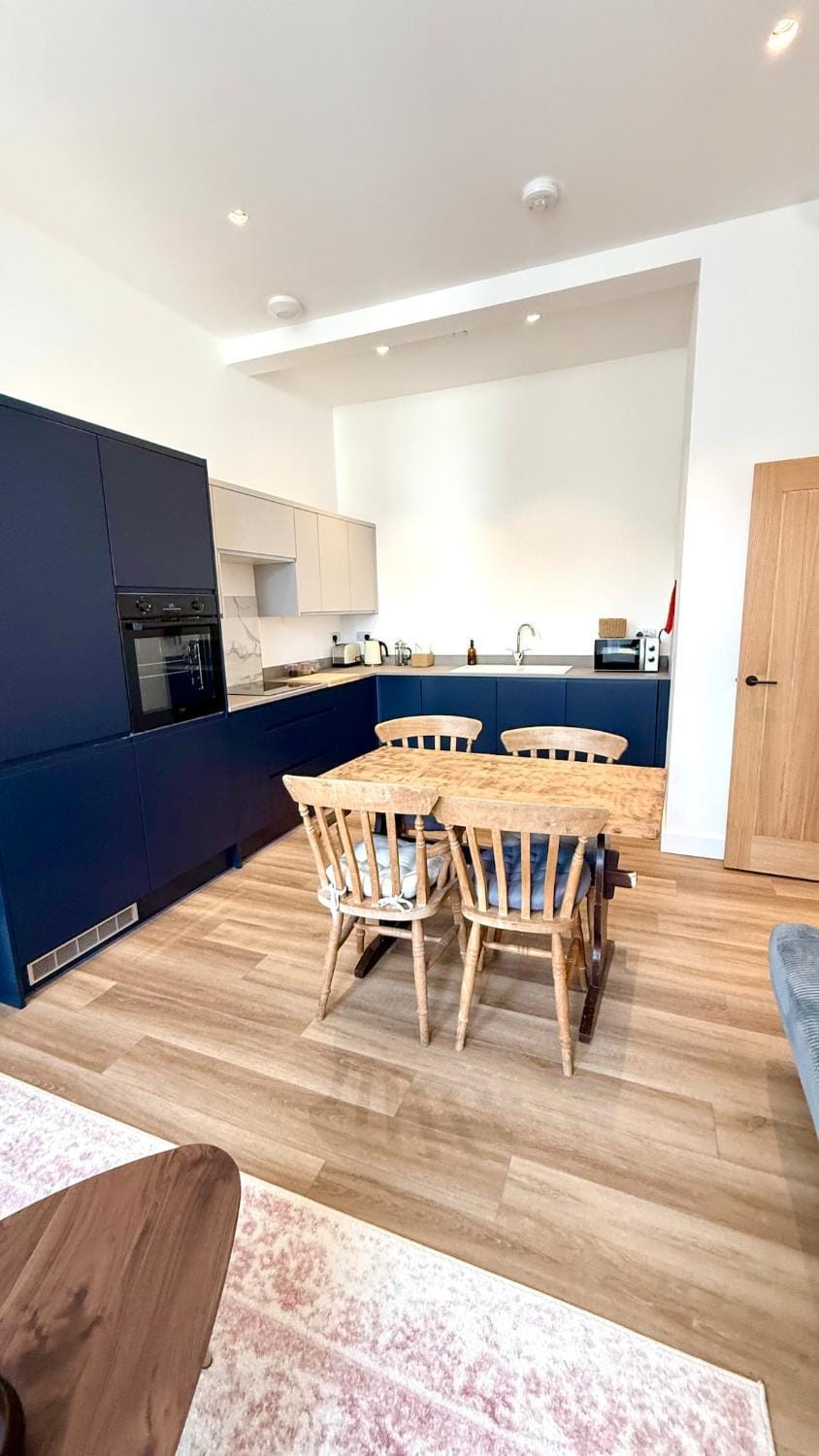Bath House Holiday Apartments No3 - with Balcony Apartment in Ilfracombe