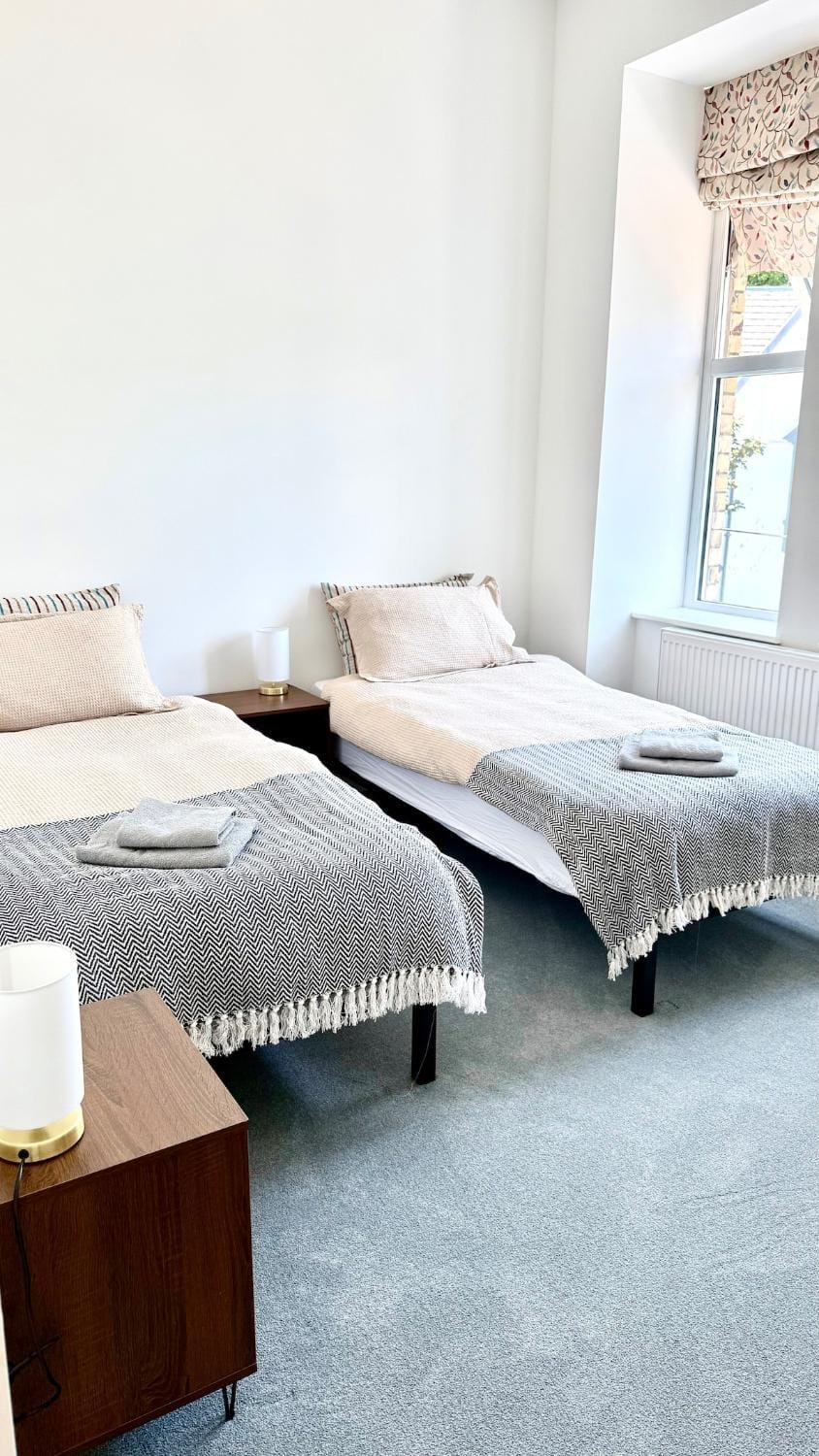 Bath House Holiday Apartments No3 - with Balcony Apartment in Ilfracombe