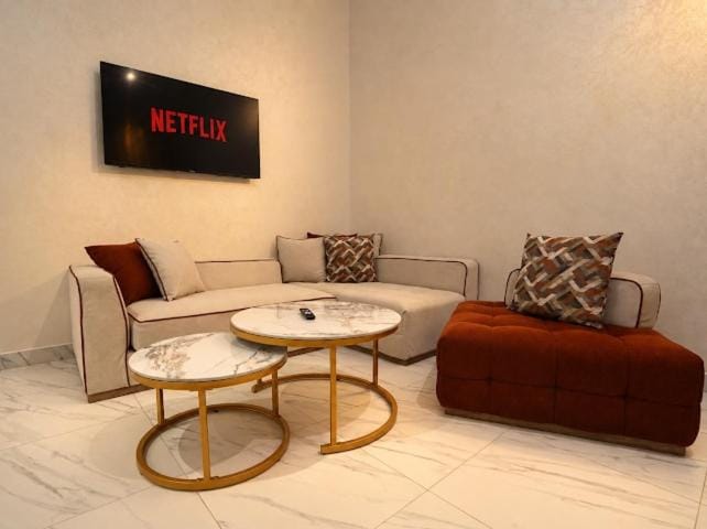 TV and multimedia, Seating area