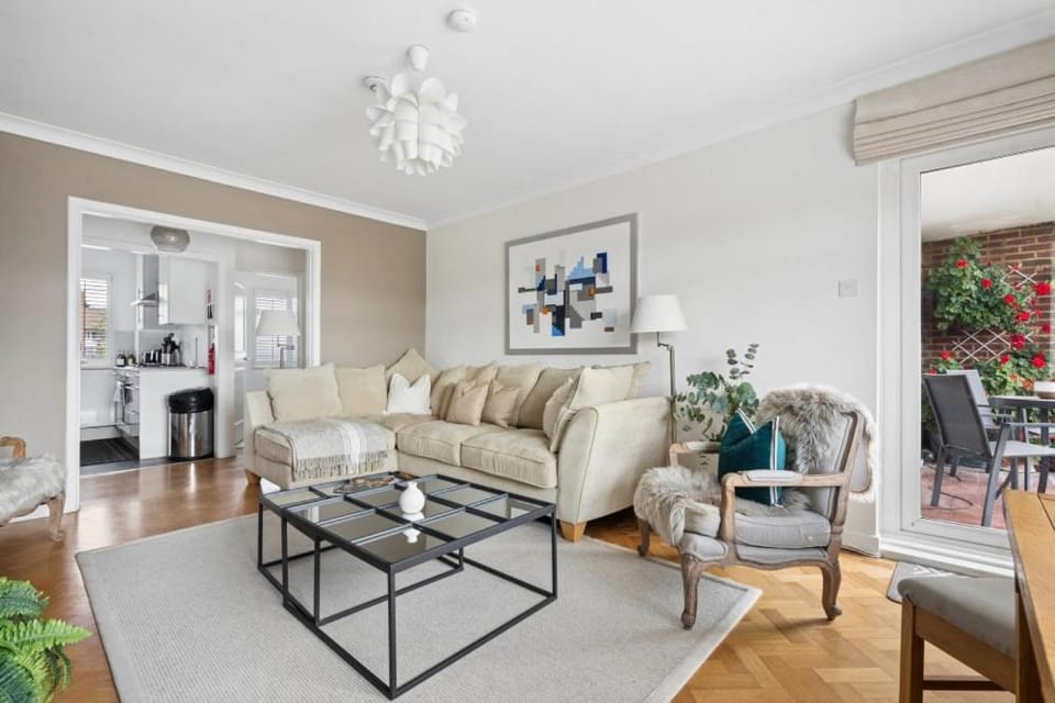 Chiswick Riverside with Parking - By Tempstay Apartment in Richmond