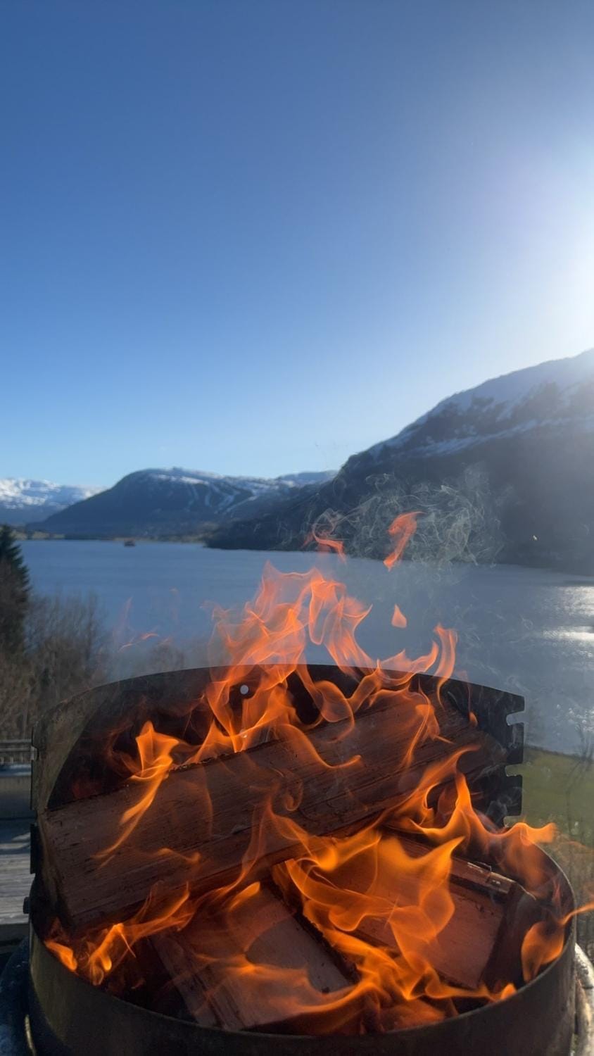 Scenic Voss Retreat - Lake & Mountain Views House in Vestland