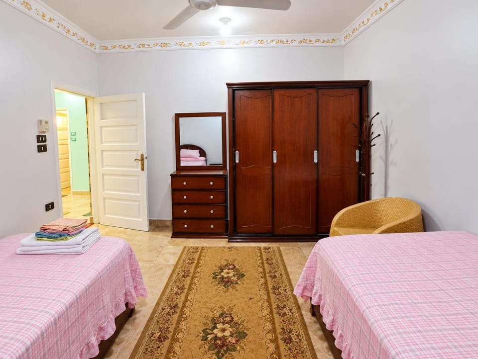 Bed, Photo of the whole room, Bedroom, wardrobe