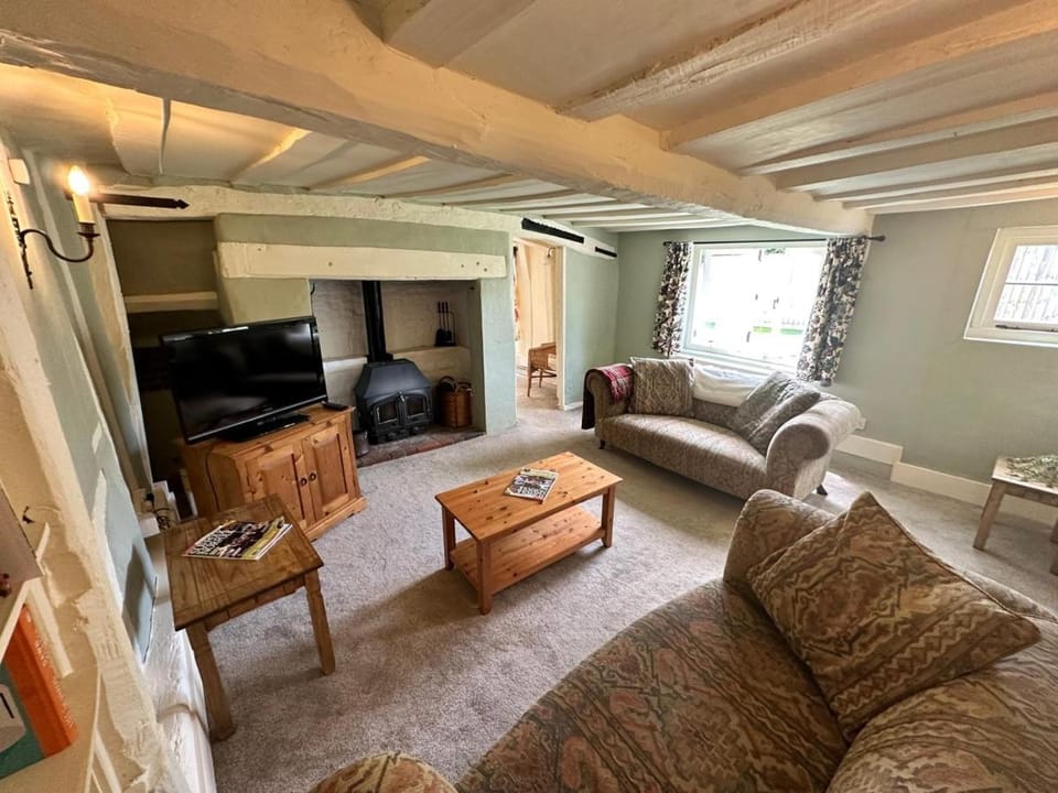 Walnut Cottage, Framlingham House in Framlingham