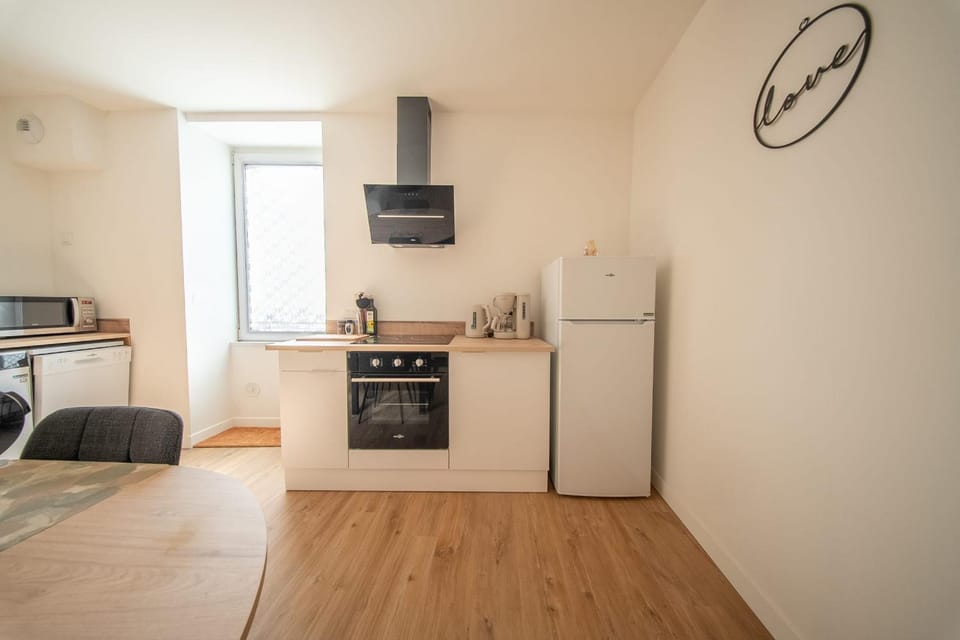 Charmant Duplex avec poêle - 10 min Gare Apartment in Lorient