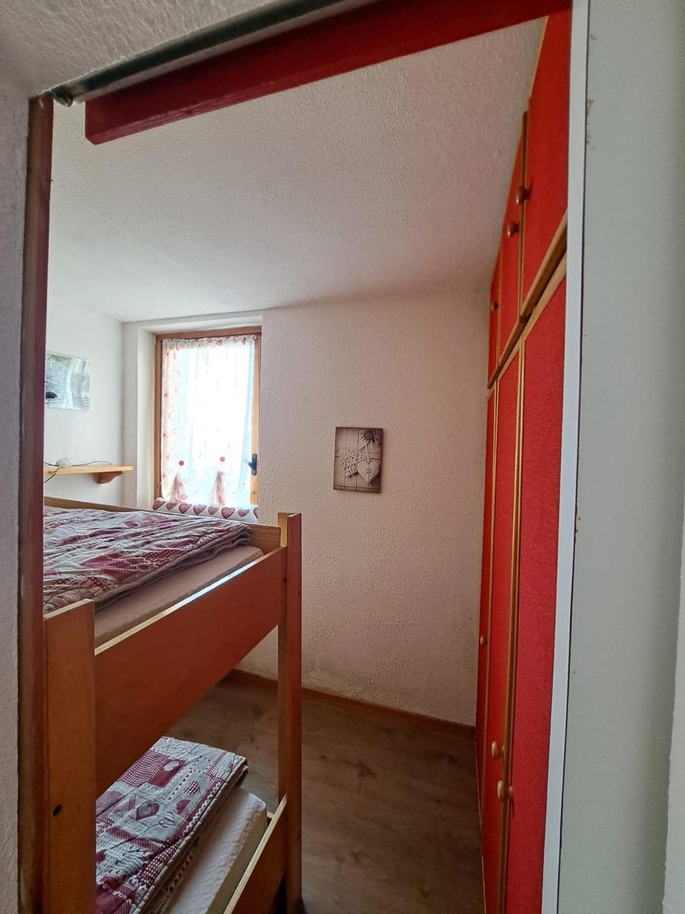 Bed, Bedroom, bunk bed, wardrobe