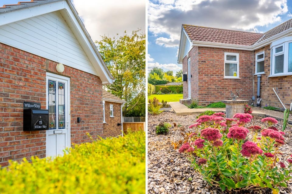 Swift Host | Willow Way | Sleeps up to five | Garden | Parking | Martham House in Broadland District