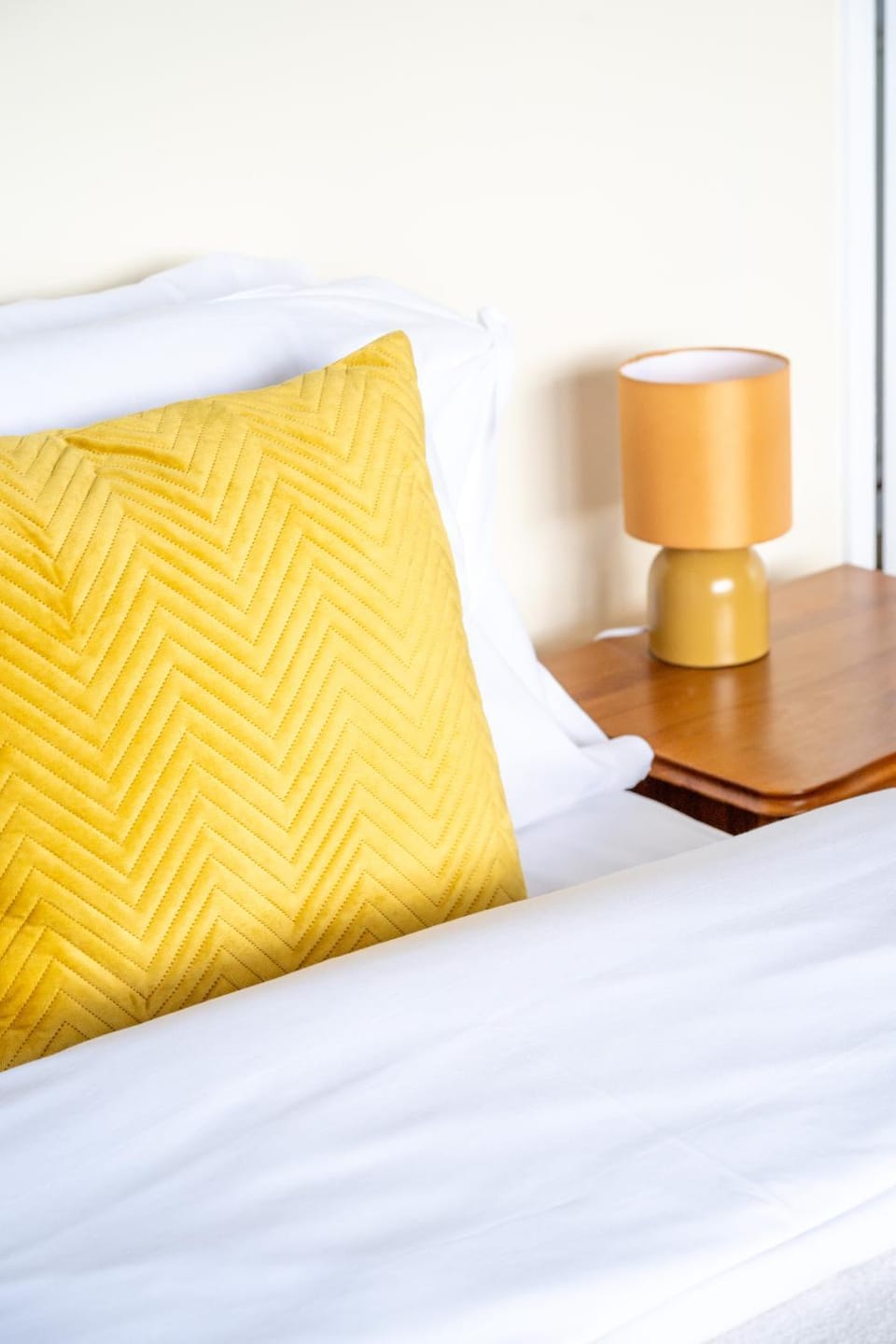 Swift Host | Willow Way | Sleeps up to five | Garden | Parking | Martham House in Broadland District