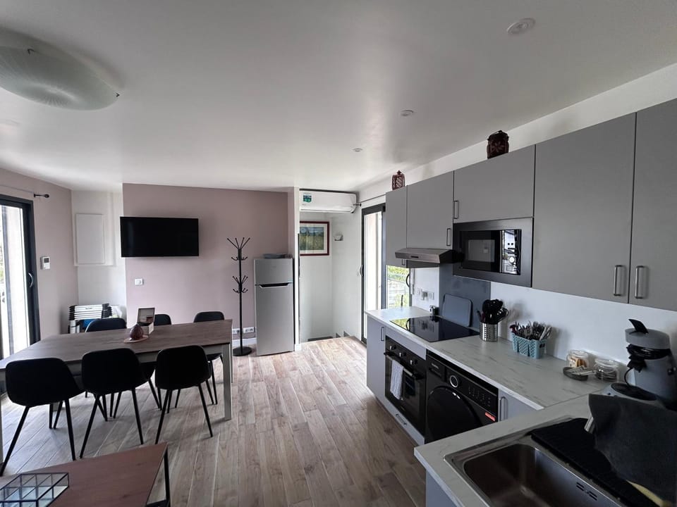 Apparemment Cosy Etage à 10 minutes du STADE DE FRANCE Apartment in Drancy