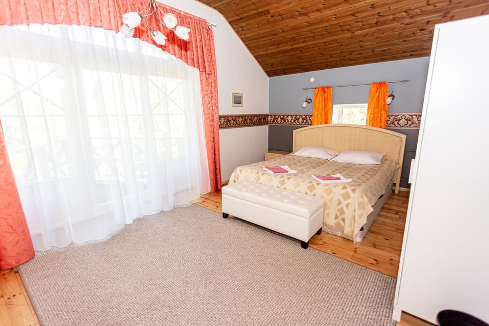 Bed, Photo of the whole room