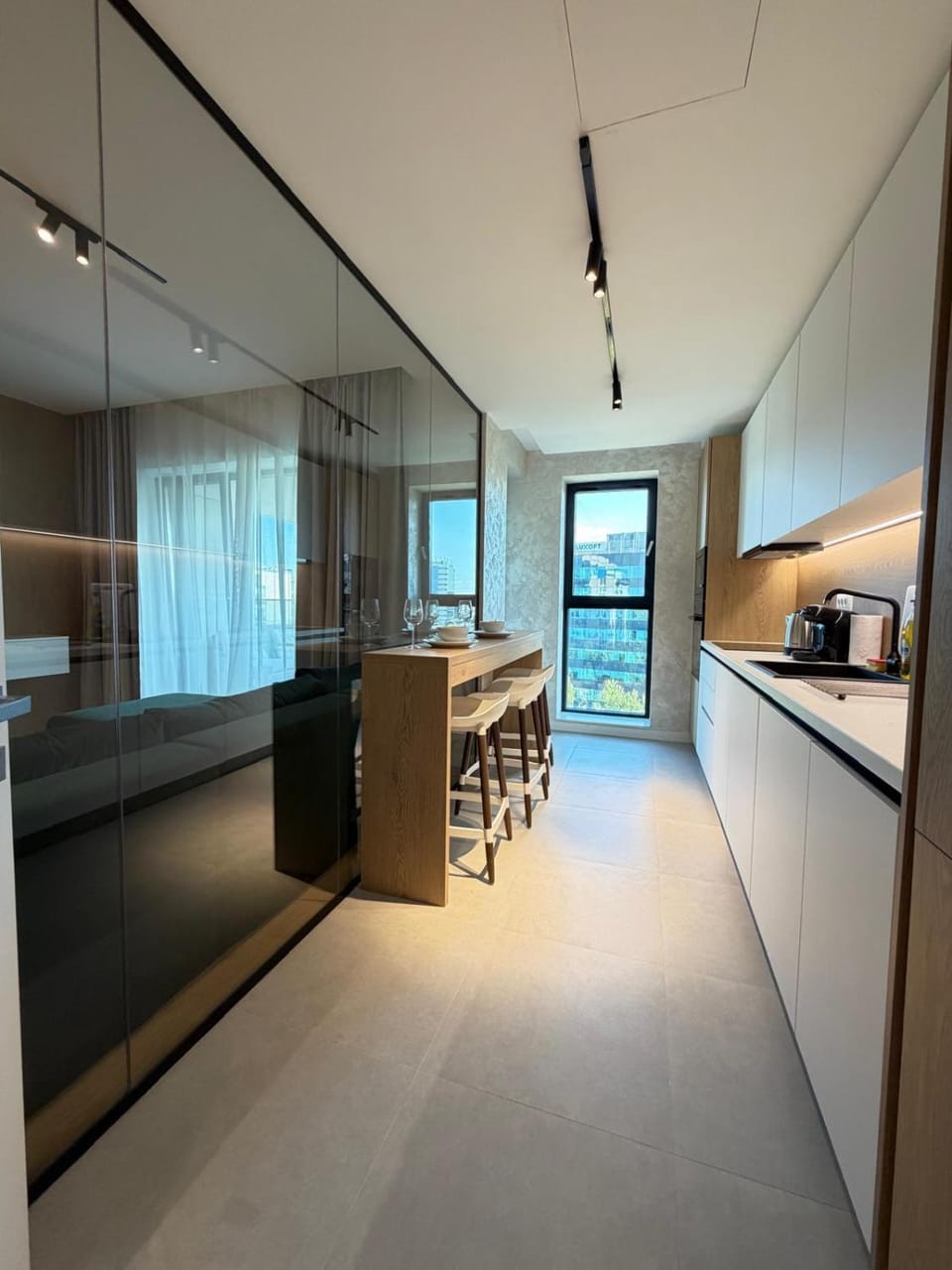 Kitchen or kitchenette, Dining area, oven, stove