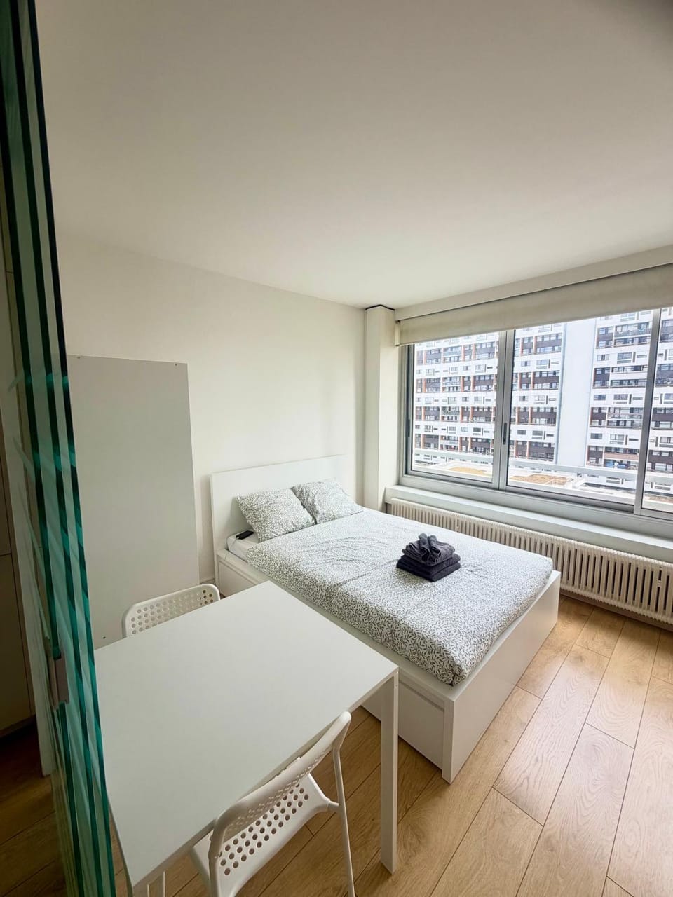 Bed, internet, towels