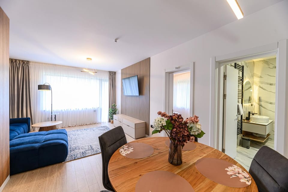 TV and multimedia, Living room, Dining area