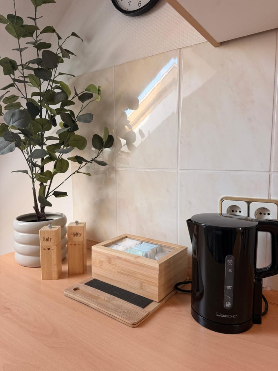 Coffee/tea facilities