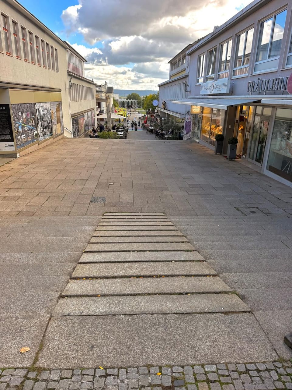 City view, Location