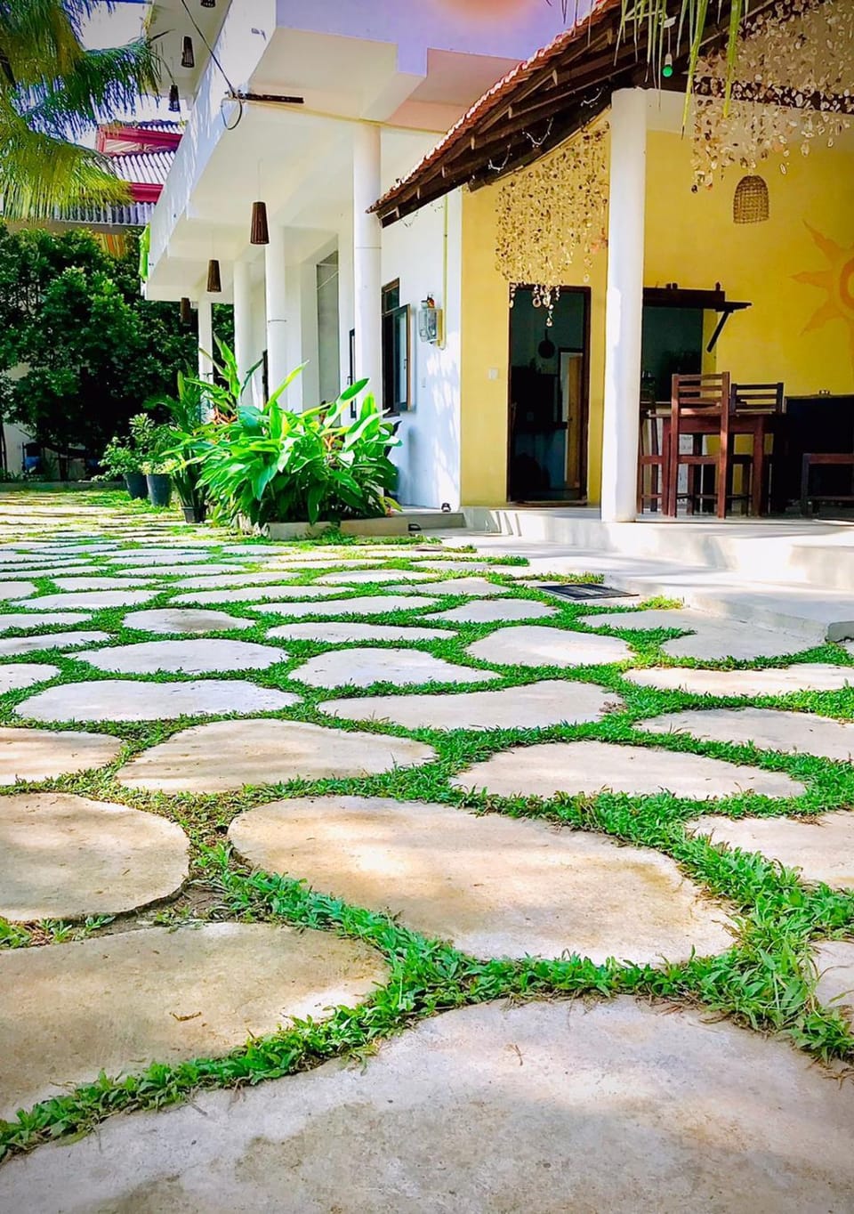Little Sunshine Guest House & Restaurant Bed and Breakfast in Southern Province