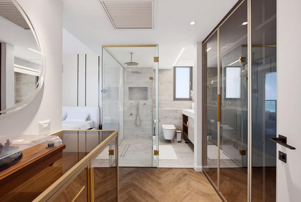 Luxury Coastal Escape in Achziv with Sea Views & Private Balcony by SeaNRent Apartment in North District
