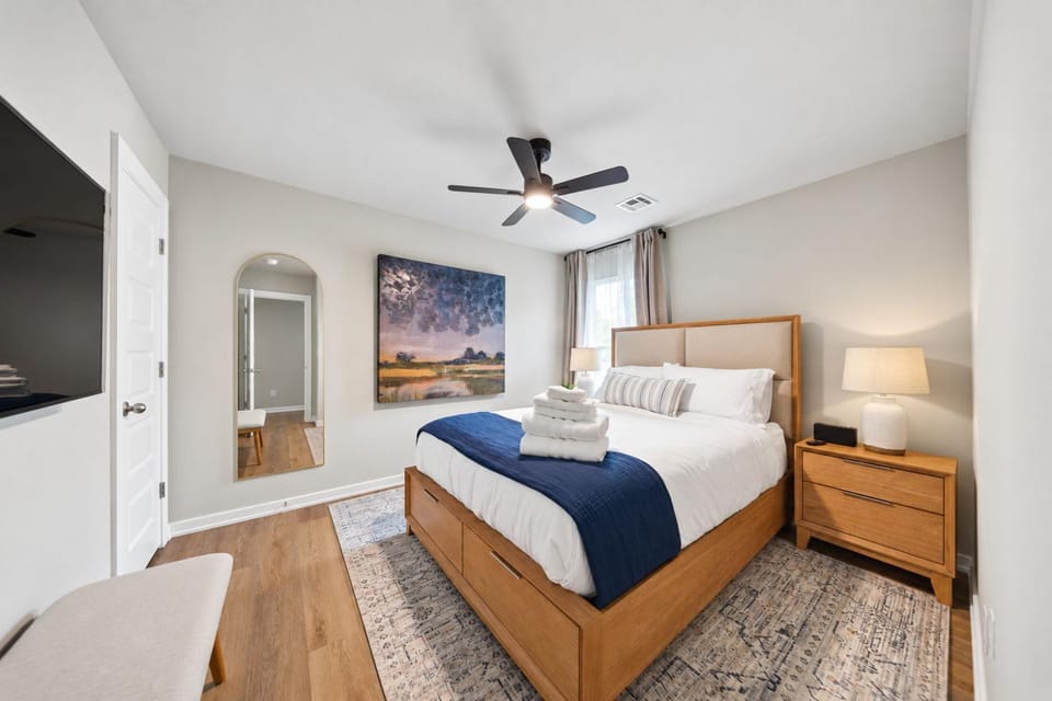 Hot Tub Gym Dog friendly Near Amphitheater House in Broken Arrow