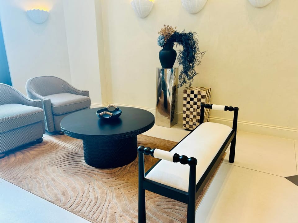 Property building, concierge