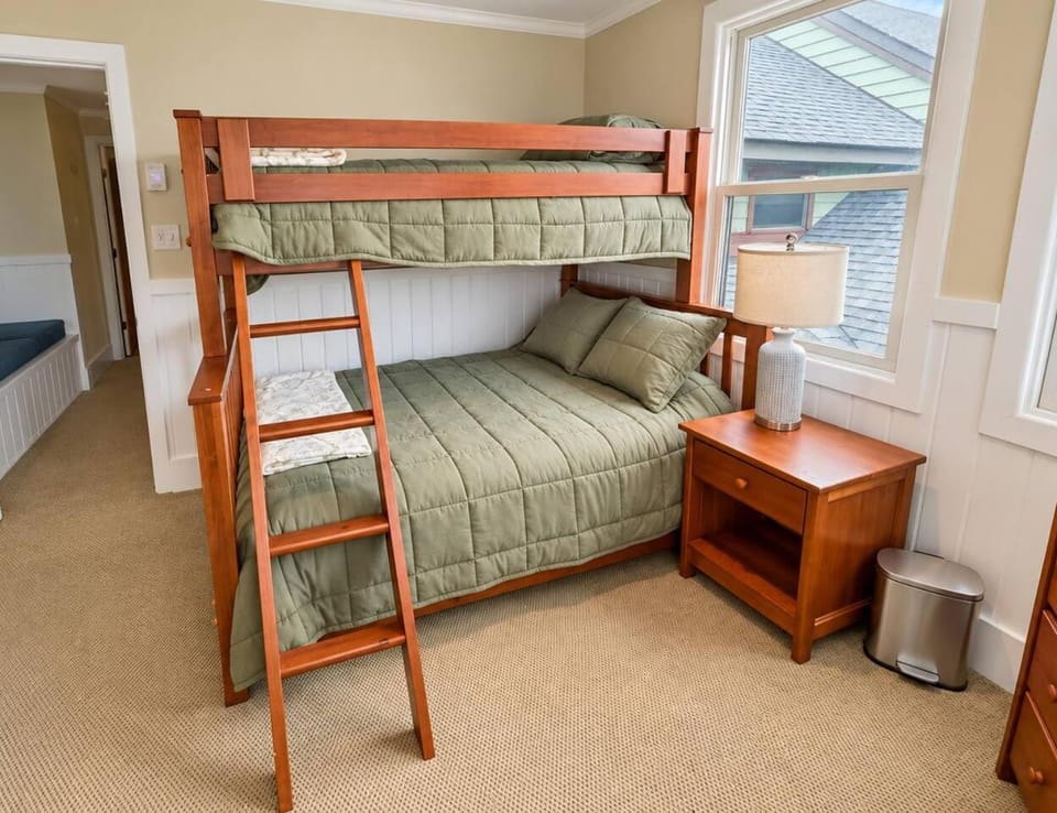 bunk bed